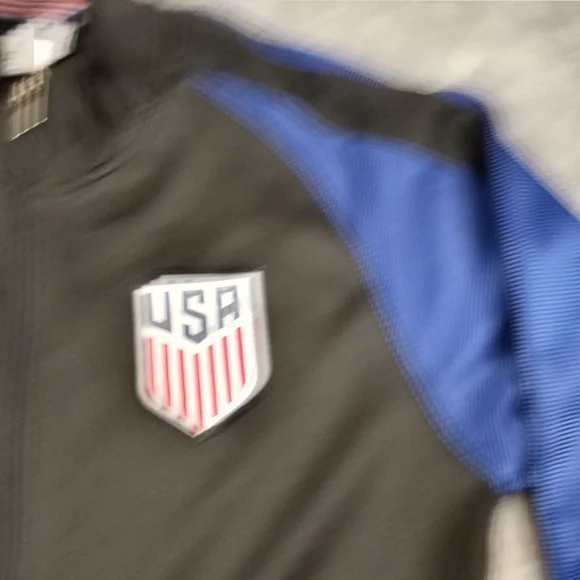 Nike Men's Black, Red, and Blue USA Jacket Size Large - Picture 5 of 16